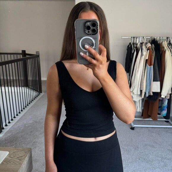 American Threads black ribbed basic tank🖤☁️ - Picture 4 of 6